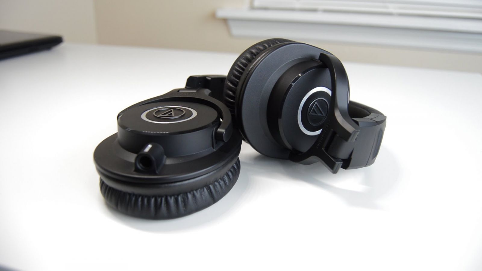 review tai nghe ATH-M40x